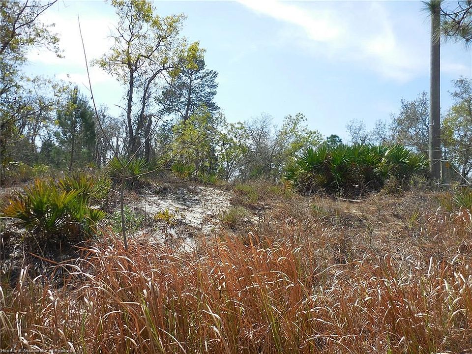 2nd image of 2843 W Cheviot Rd