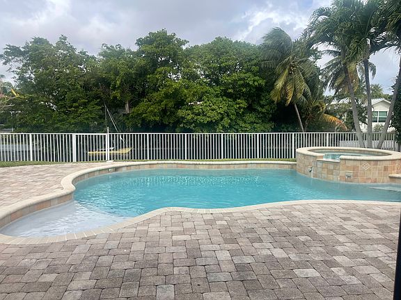 backyard/pool