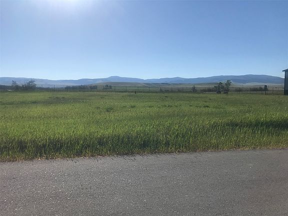 3rd image of Bielenberg St