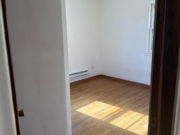 3rd image of 550 E 1st St #5