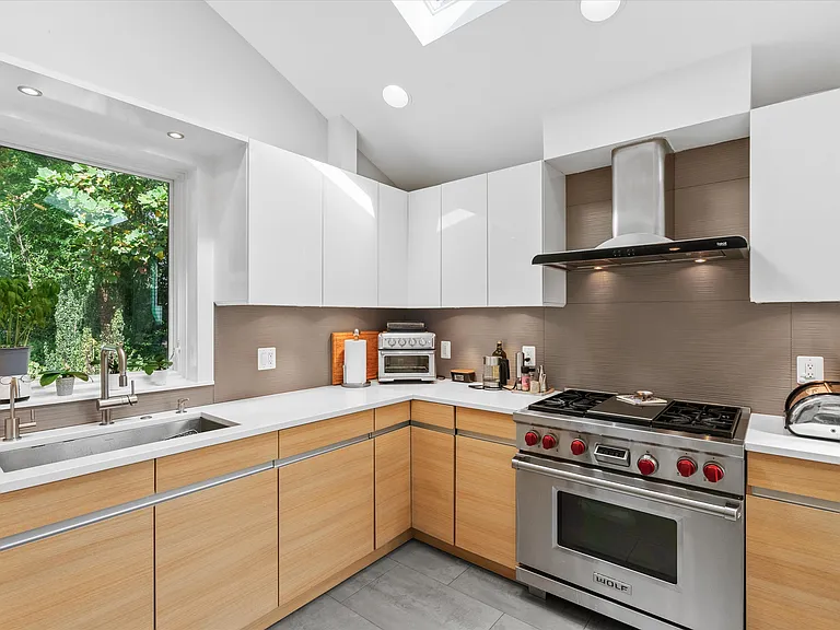 5049 Garfield St NW — Photo 13