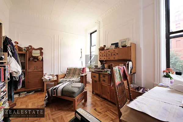 Rented by ZealEstate Group Inc | media 32