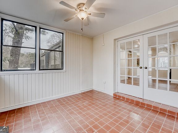 5th image of 134 Woodmere Sq NW #134