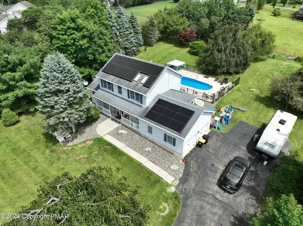 2577 Highland Cir, Stroudsburg, PA 18360