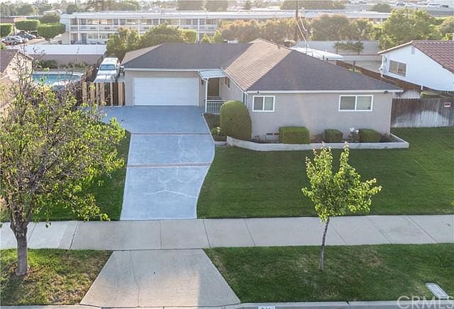 1st image of 841 Drake Ave