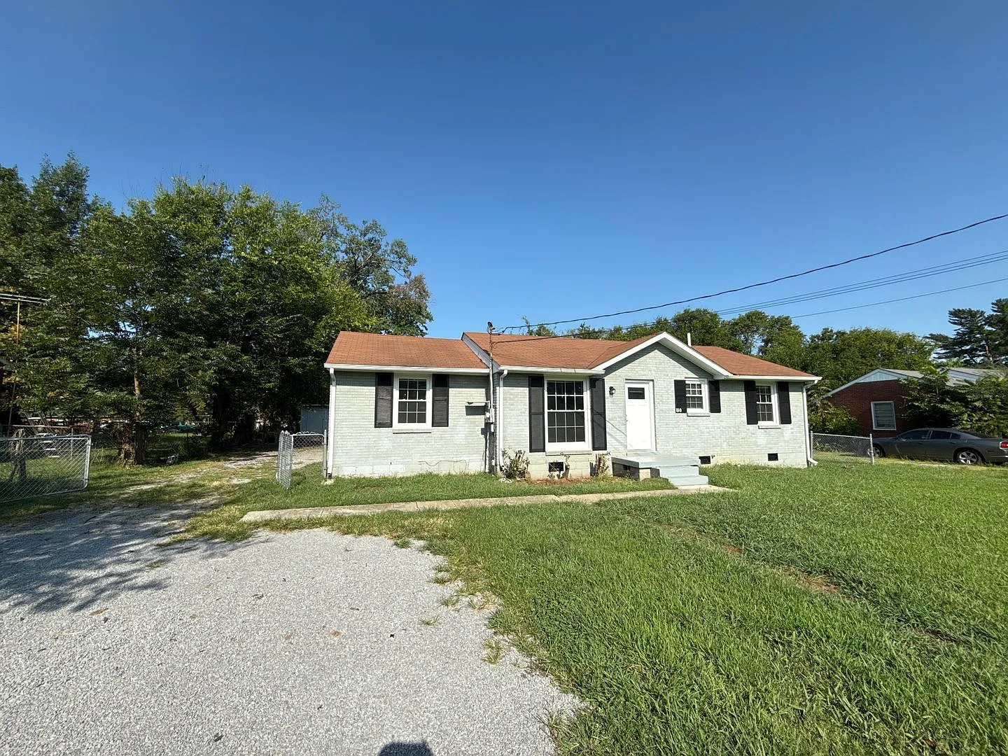 Newly Remodeled 4 Bedroom, fenced yard, 16x12 shed — Photo 2