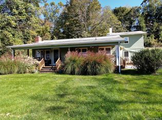 26 Mills Cross Rd, Staatsburg, NY 12580