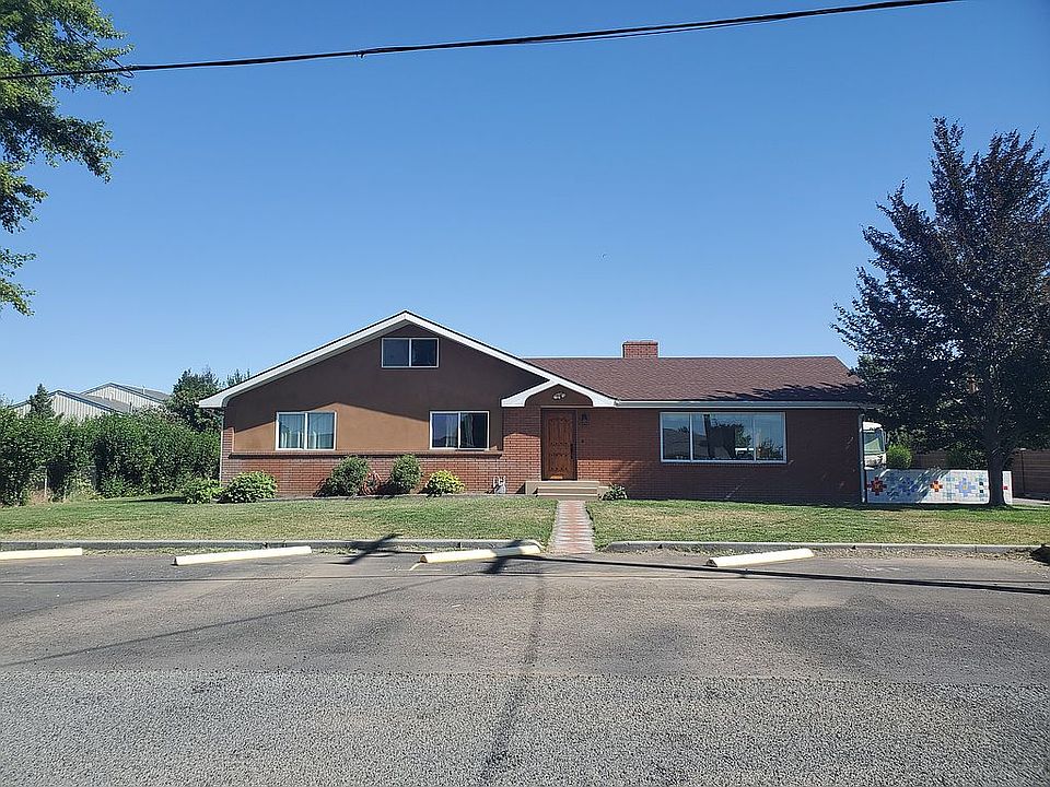 1st image of 596 Blalock Dr