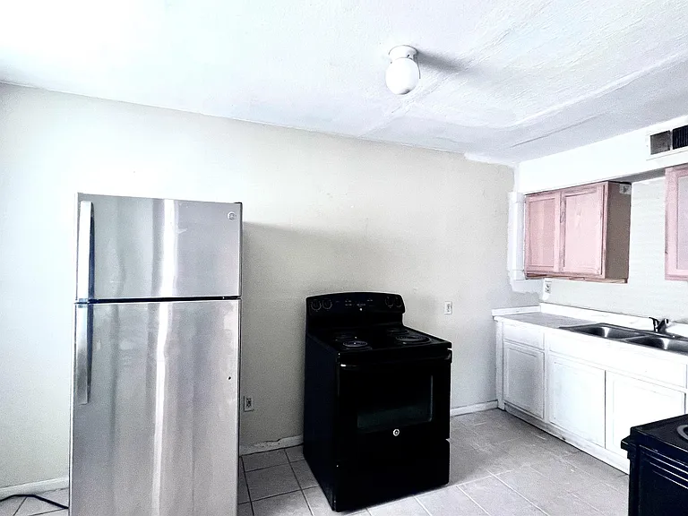 6802 Sayers St #A — Photo 17