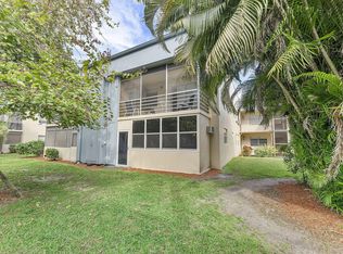 877 Flanders S, Delray Beach, FL 33484