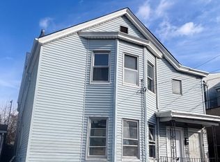 9 Sparrow St, Paterson City, NJ 07524