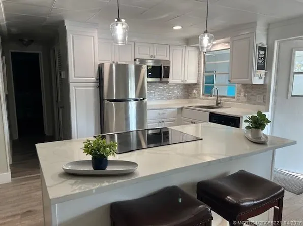 4144 2nd Ct, Lake Worth, FL 33462