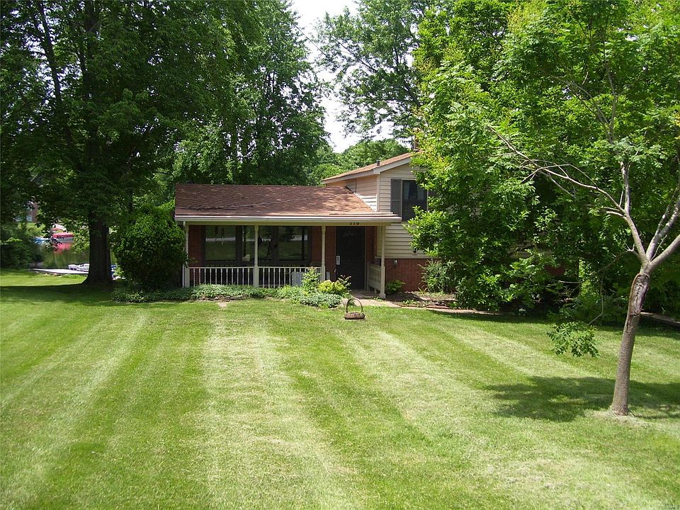 1st image of 719 E Lake Dr