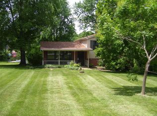 719 E Lake Dr, Edwardsville, IL