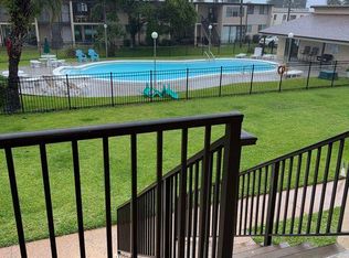 300 E Miracle Strip Pkwy #1C, Mary Esther, FL 32569