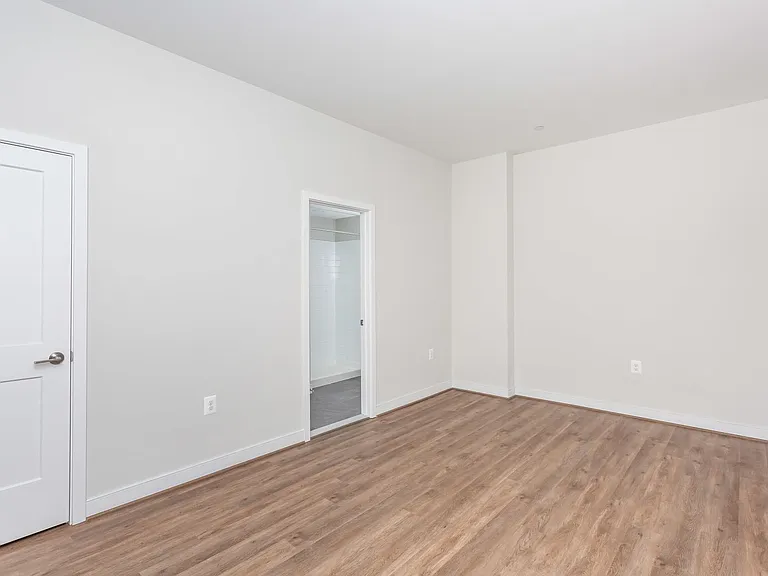 815 Park Ave — Photo 29