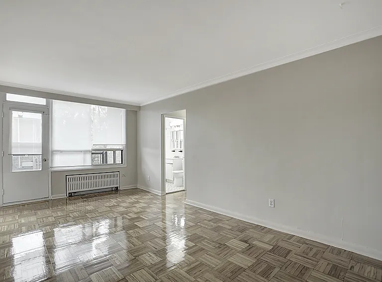 161 Church St E — Photo 17