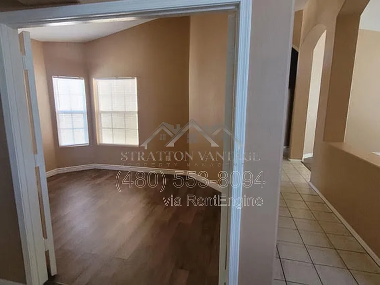 6714 W Wahalla Ln — Photo 12