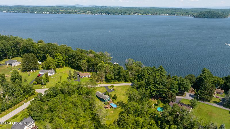 4th image of 134 Manning Road