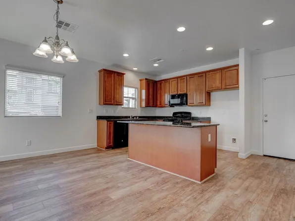 7733 Lively Loom Ct, Las Vegas, NV 89149