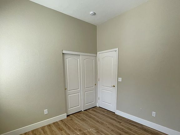 3rd image of 1074 Steele Way