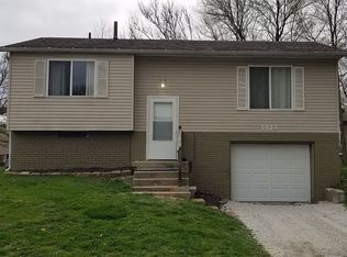 1923 Sir Richard Ct, Decatur, IL 62526