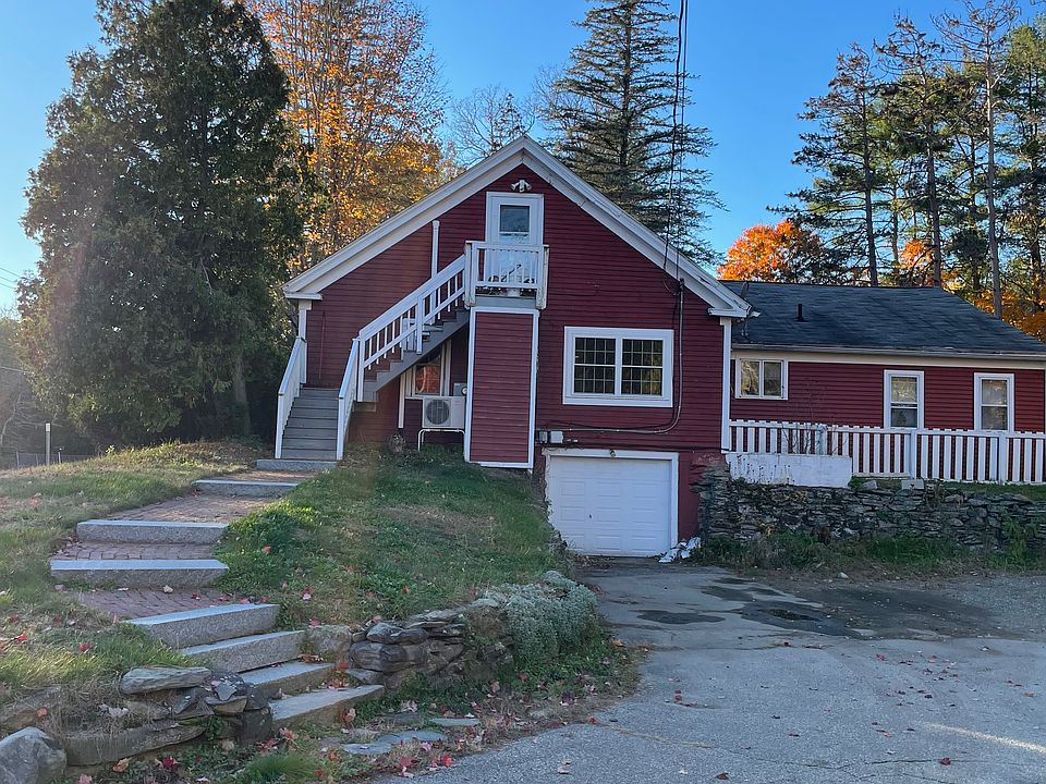 parking on the right side of this photo.