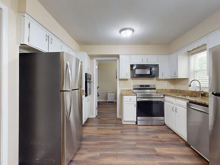 2897 Leisure Woods Ln — Photo 15