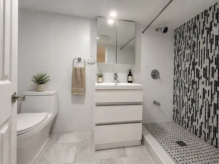 501 W 150th St #B — Photo 4