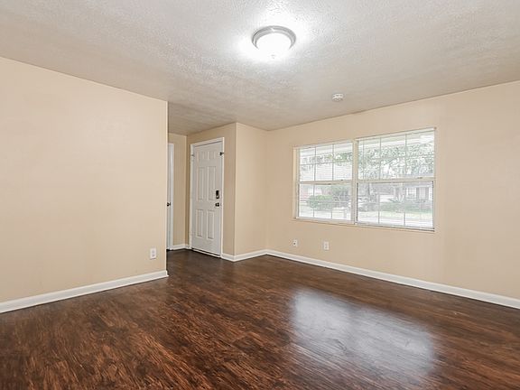 3rd image of 1008 Brierfield Dr