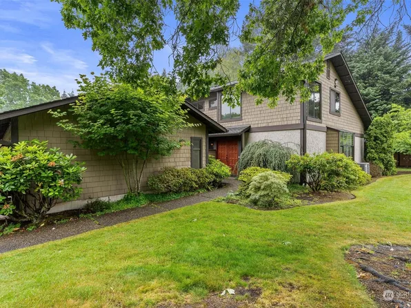 11902 Stendall Place N, Seattle, WA 98133