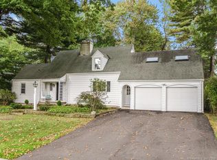 101 Mohawk Dr, West Hartford, CT 06117