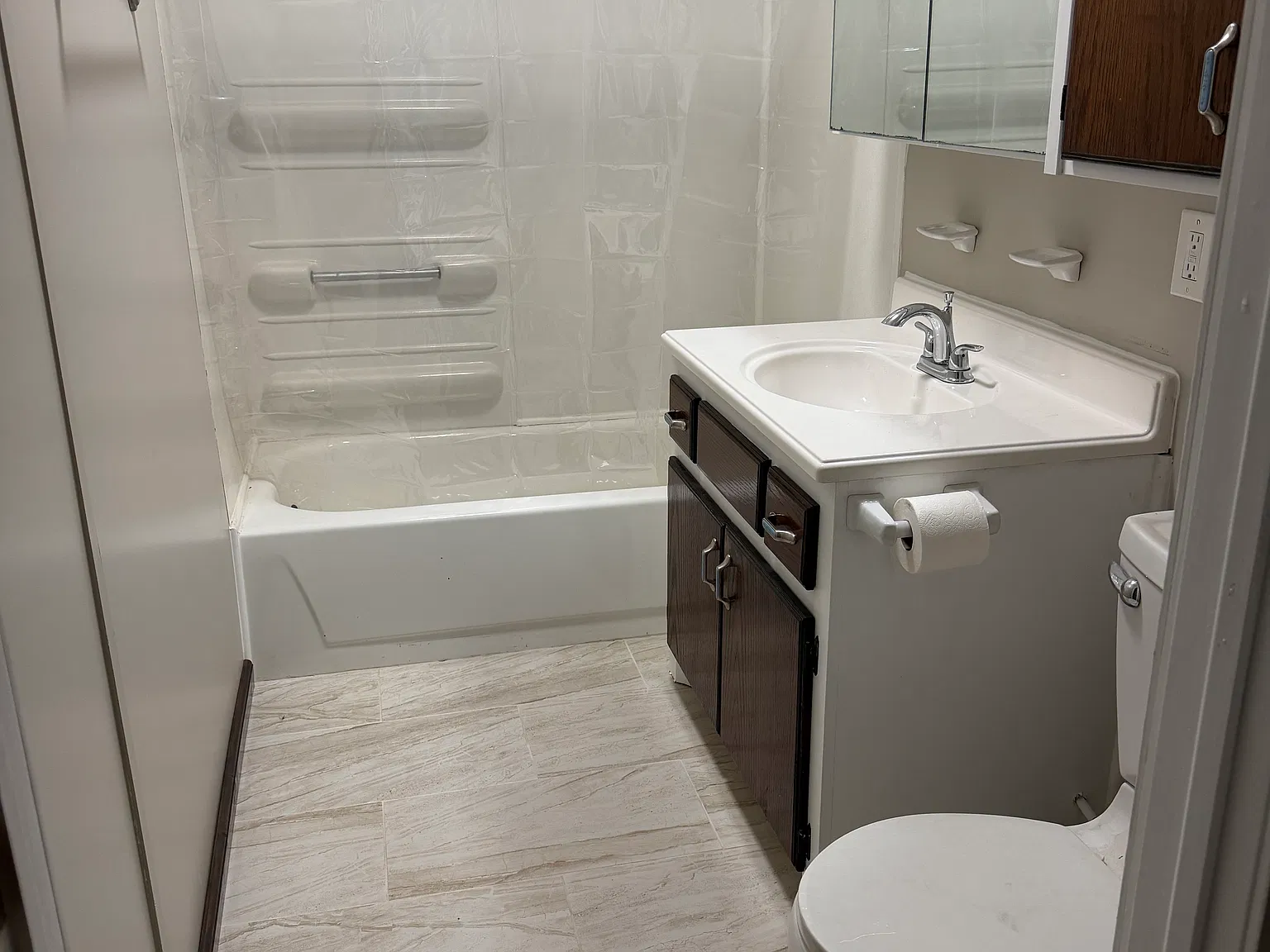 3 bed, 1372 sqft, $1,250 — Photo 2