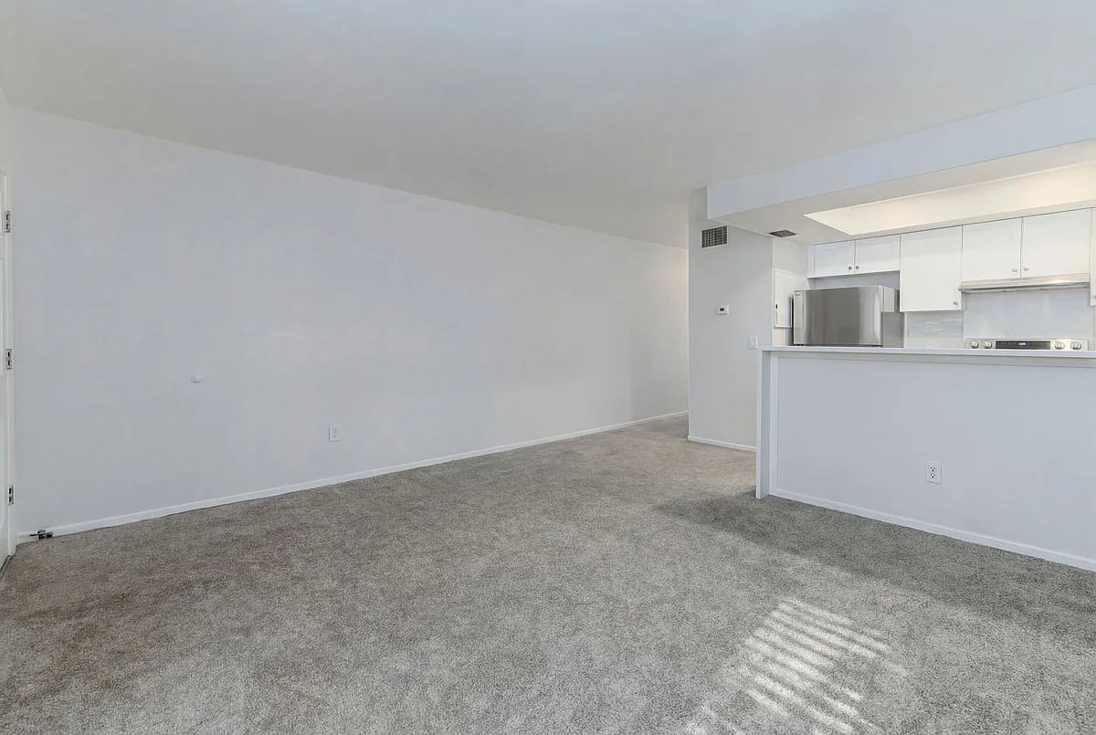 Building Photo - 680 71st Ave #13