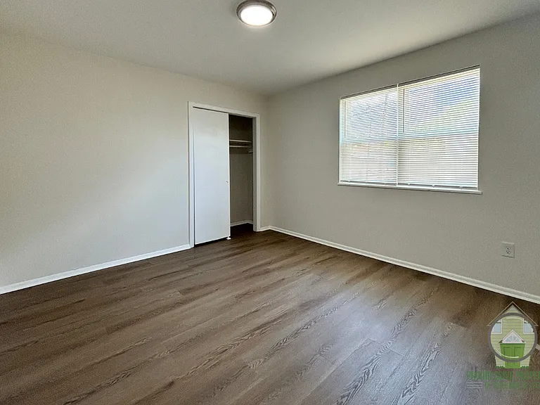 The Flats @ Old Buncombe — Photo 7
