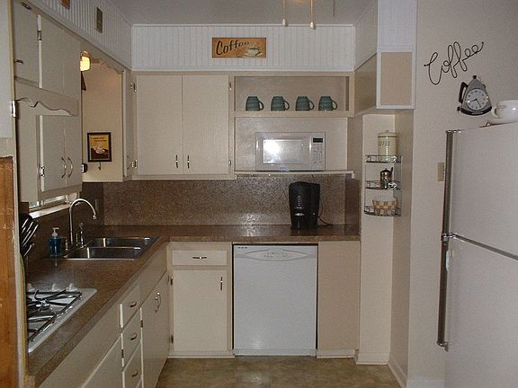 2nd image of 780 Henson Dr