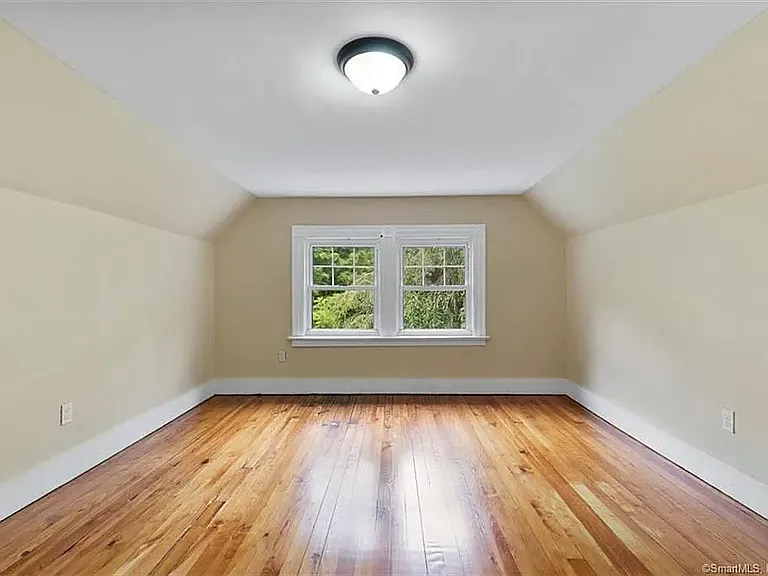 40 Wintergreen Ave — Photo 31