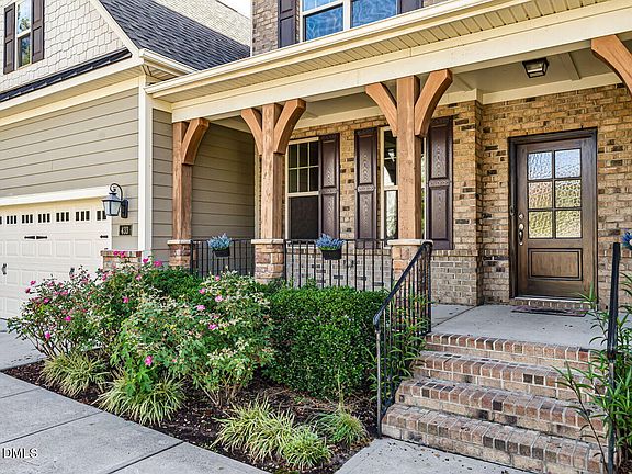 3rd image of 433 Belle Gate Pl