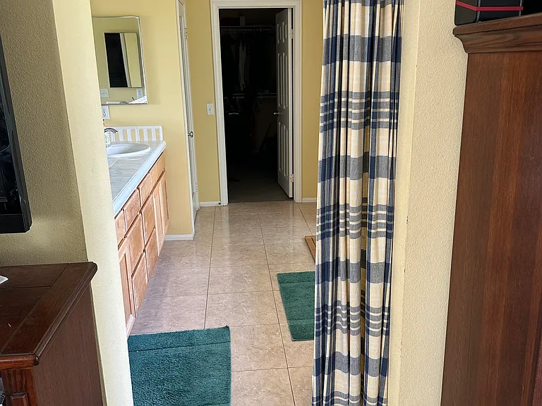 405 Lexington Cir — Photo 18