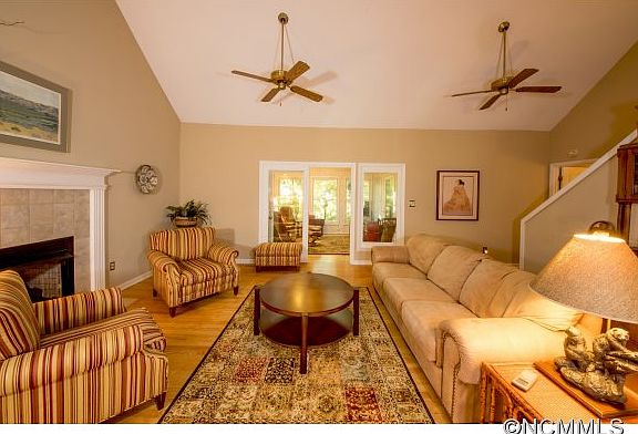 3rd image of 367 Timberlane Dr