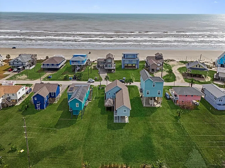16634 Jamaica Beach Rd — Photo 40