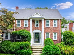 707 Main St, Watertown, MA 02472