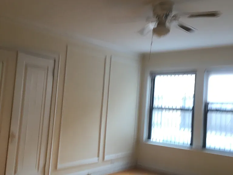 1211 W Elmdale Ave #2L — Photo 3