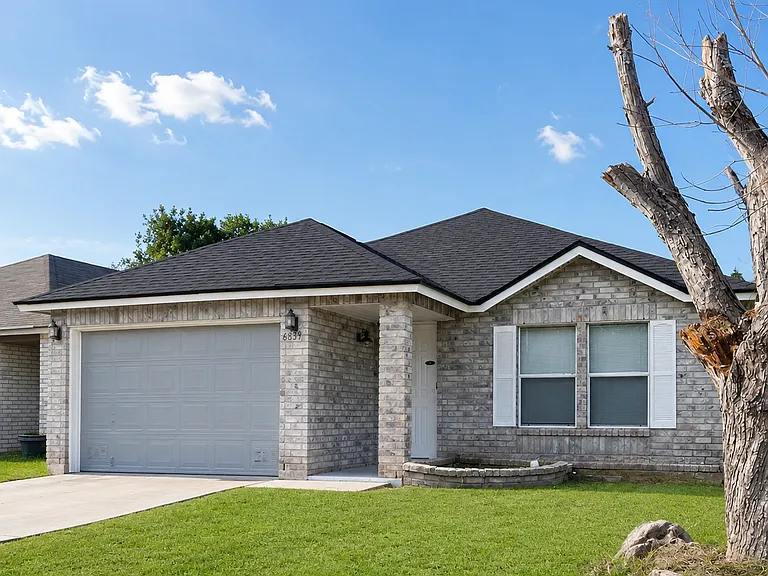 6839 Flatstone Pass — Photo 1