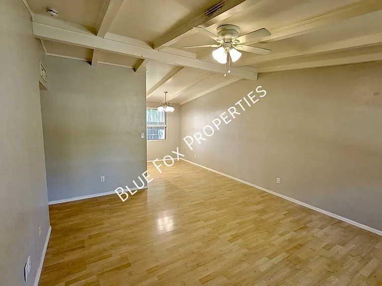 5901 N Oracle Rd #18 — Photo 3