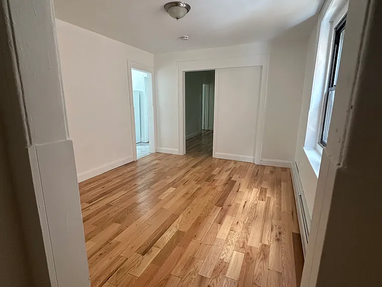1061 Bergen St #2 — Photo 3