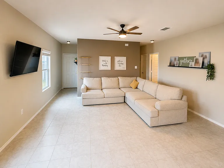 2405 Marty Way — Photo 3