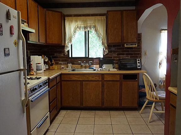 4th image of 1334 Cannon St