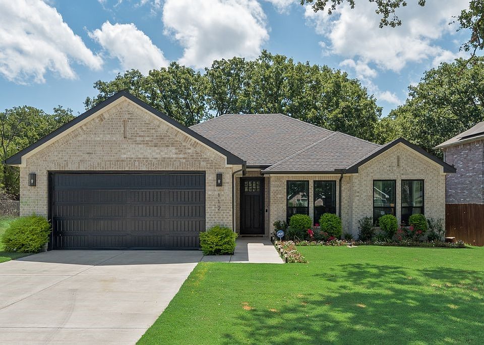 1st image of 112 Indian Oaks Trl