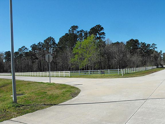 5th image of 911 Saddle Creek Farms Dr